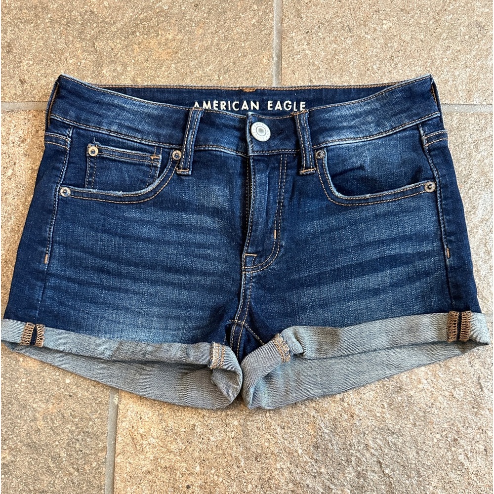 Women’s American Eagle super stretch denim shorts size 2 NWOT